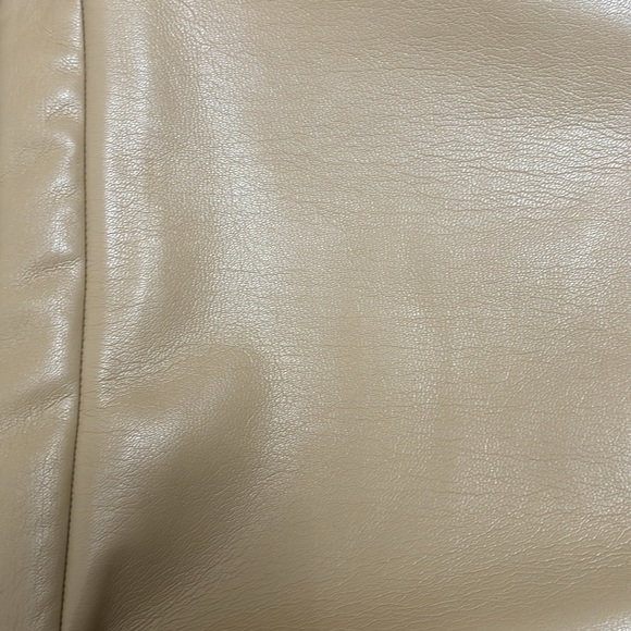 Aritzia Wilfred Patio Mini Skirt.  Aritzia -***Limited Edition***
Sandy Beige - Picture 13 of 16